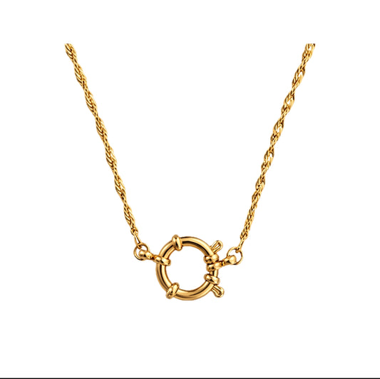 The Twist Linked Necklace